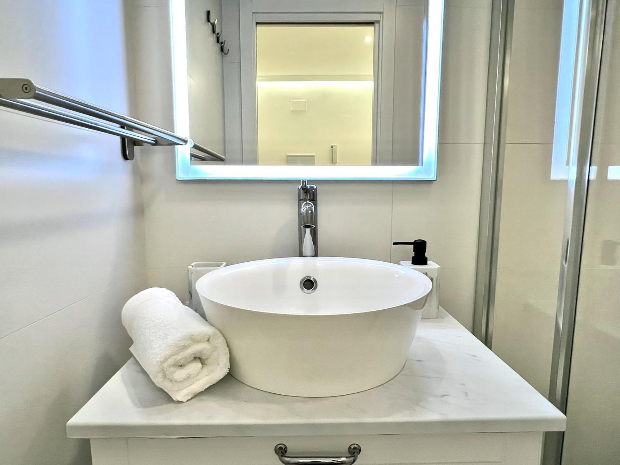 Apartment In The Heart Of Madrid-Piso En Malasana Екстер'єр фото
